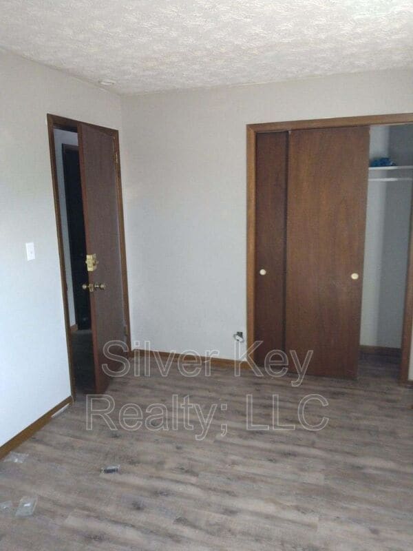 Building Photo - 408-410 Oklahoma St