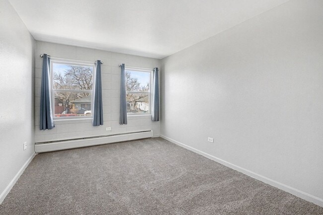 Interior Photo - Clinton1600