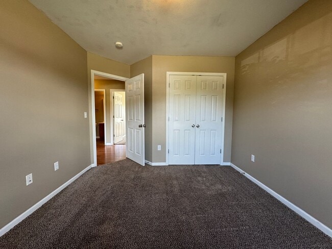 Building Photo - Home in Pioneer Ridge – Pet Friendly & Minutes from Ft. Leonard Wood