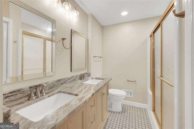 Building Photo - 4517 E Kings Point Cir