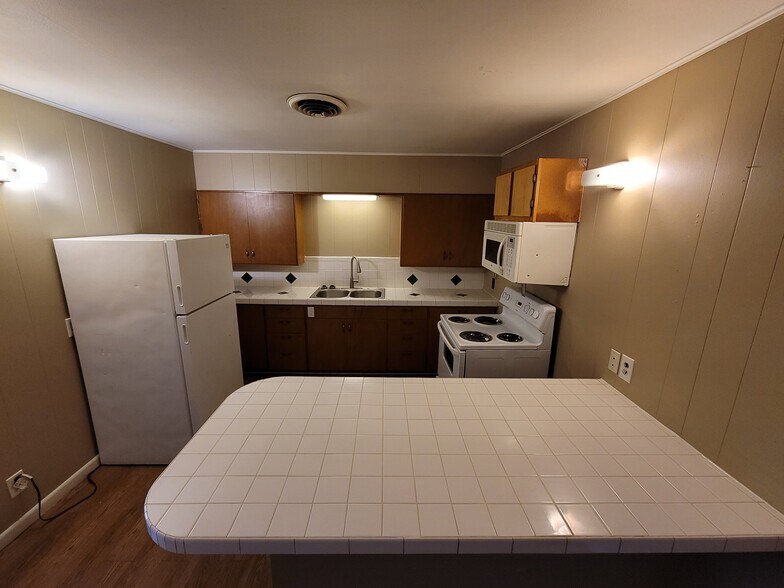 Building Photo - 703 Booker St