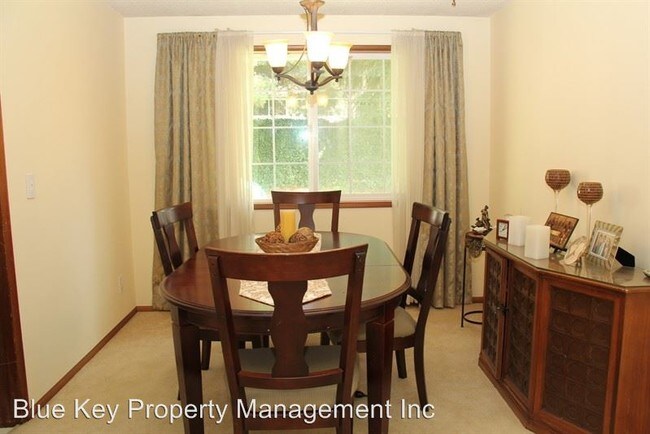 Building Photo - 3 br, 2 bath House - 5890 SW 203rd Ave