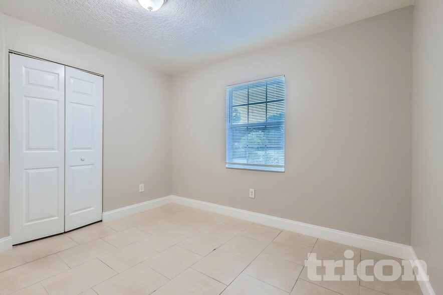 Building Photo - 2527 Orange Ave