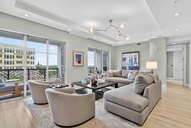 Building Photo - 155 E Boca Raton Rd