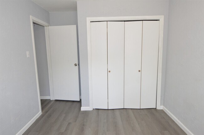 Building Photo - 5214 Beaverhill Dr