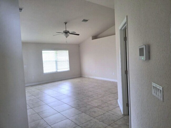 Building Photo - Spacious 4-Bedroom Brick Home in Preserve ...