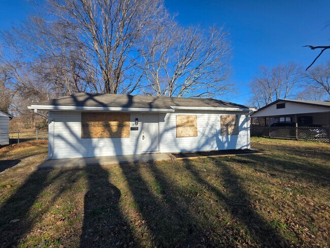 Building Photo - 1421 Richard Dr
