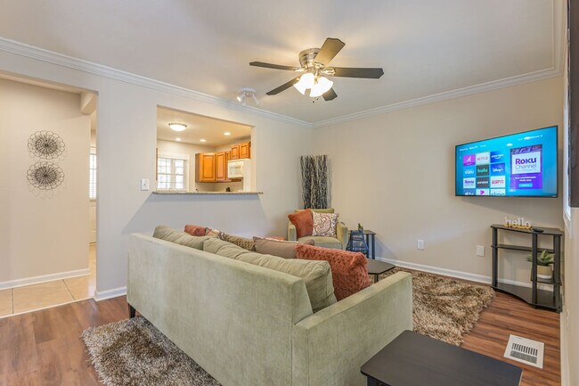 Building Photo - 27 W Ridge Dr SE