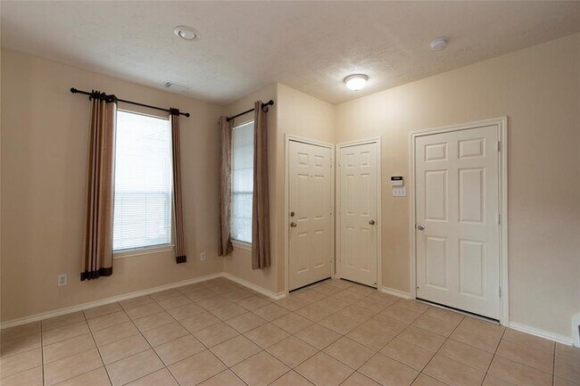 Building Photo - 25227 Boulder Bend Ln