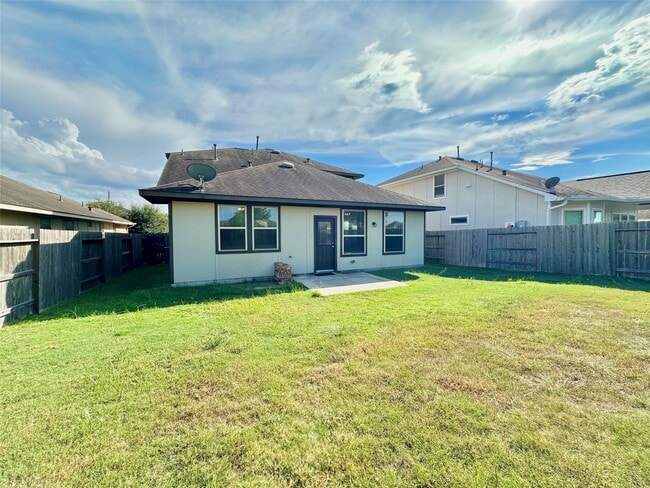 Building Photo - 18002 Alora Springs Trace
