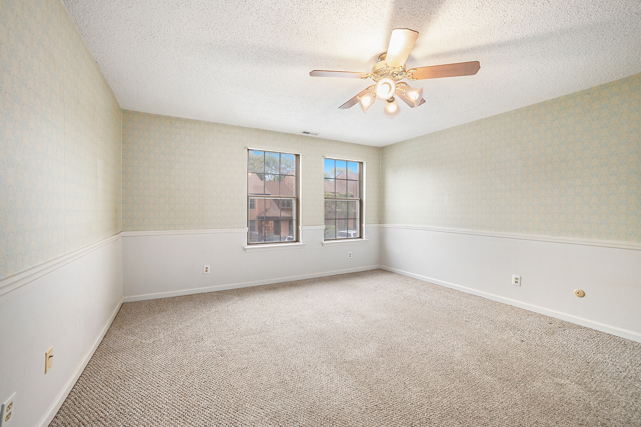 big bedroom - 50 Rittenhouse Ct