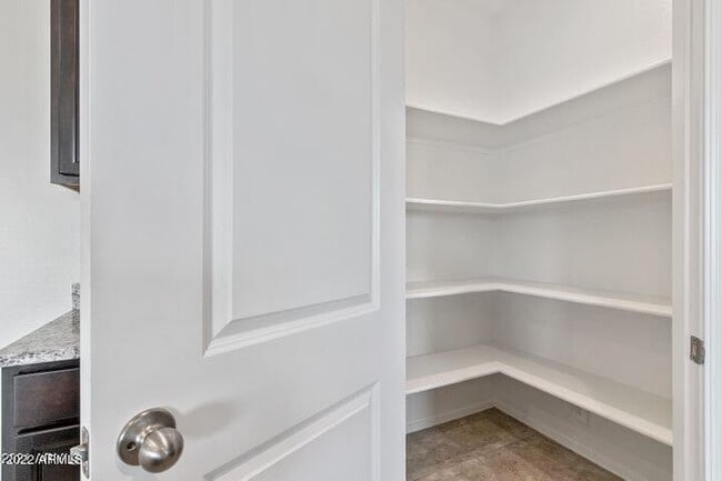 Building Photo - 1075 W Chimes Tower Dr