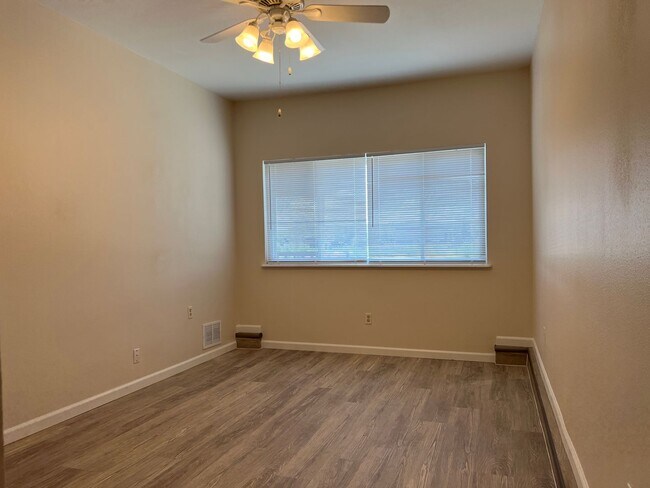 Building Photo - 223 Security Blvd