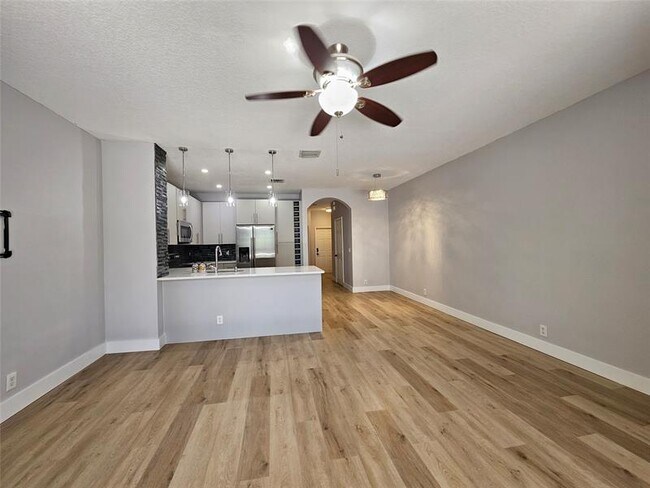 Building Photo - 9749 Porta Leona Ln