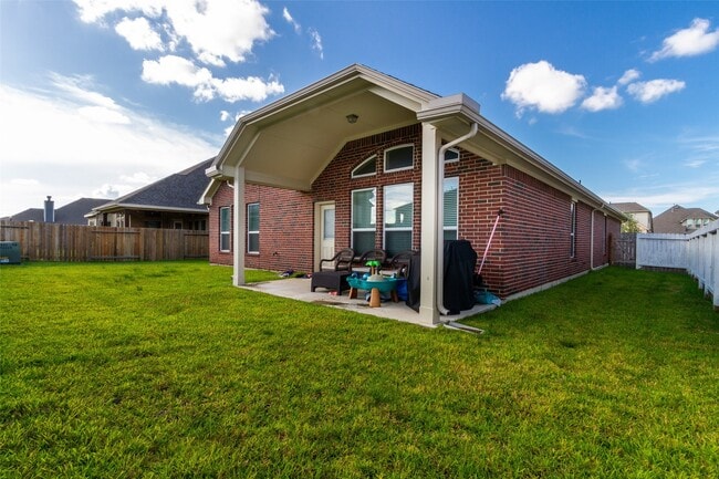 Building Photo - 6305 Rotherham St