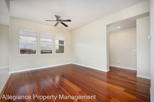 Building Photo - 3 br, 3 bath House - 7910 Walerga Rd Unit 706