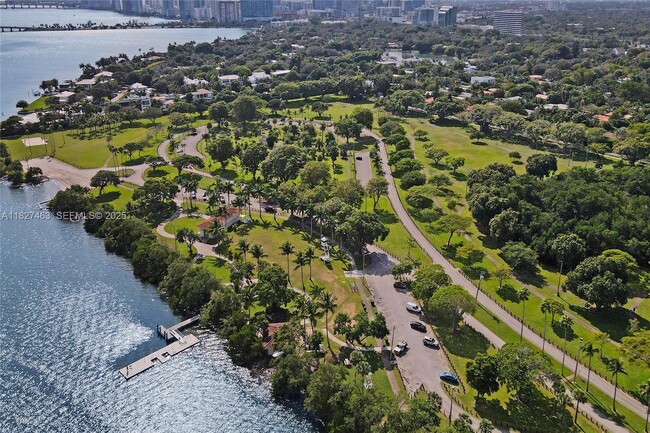 Building Photo - 669 NE 60th St