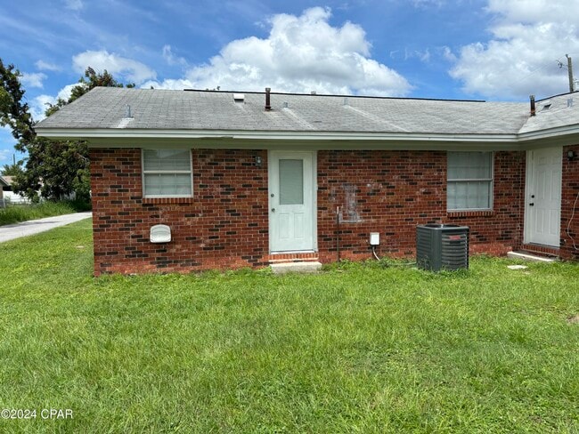 Building Photo - 3923 W 22nd St