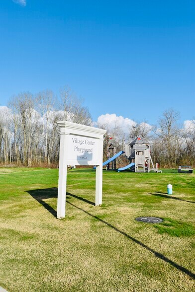 COMMUNITY PLAYGROUND - 3305 Pointe Marie Dr
