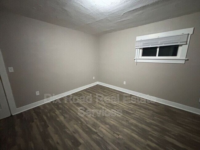 Building Photo - 1025 Richmond Ave