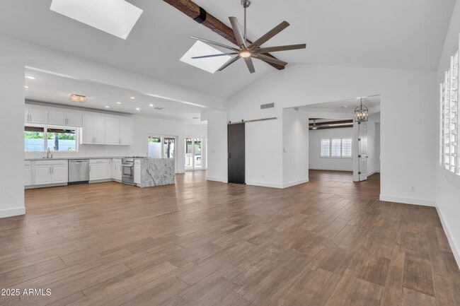 Building Photo - 10424 E Cannon Dr