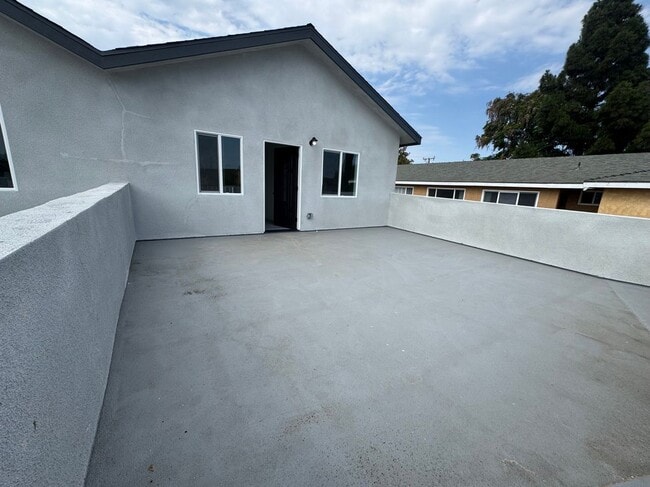 Building Photo - 7871 Glencoe Drive