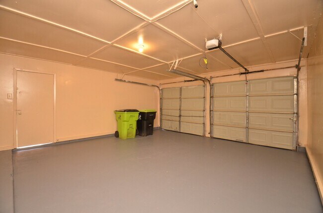 Building Photo - 522 Whippoorwill Dr