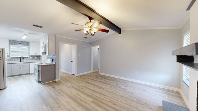 Building Photo - REMODELED 3 bedroom, 1.5 bath, 1 car garage home minutes away from Fort Hood air field!