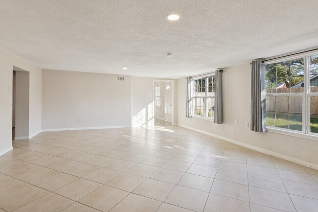 Building Photo - 1861 Dolphin Dr