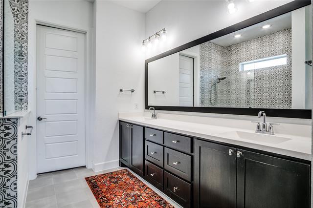 Building Photo - 2201 Sandlin Dr