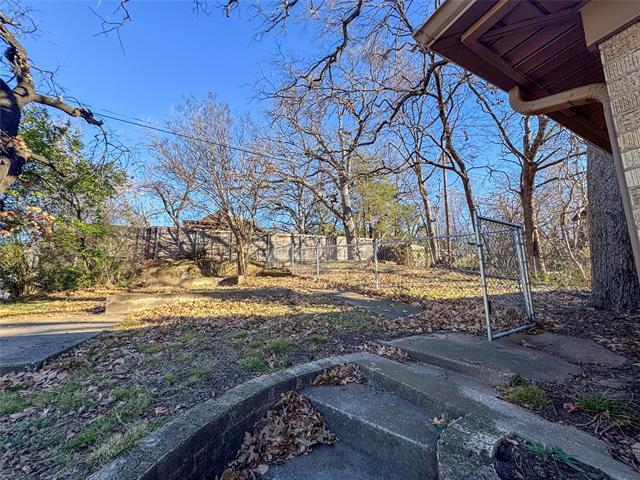 Building Photo - 1431 W Chestnut St