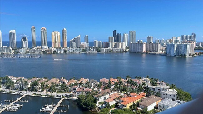 Building Photo - 7000 Island Blvd