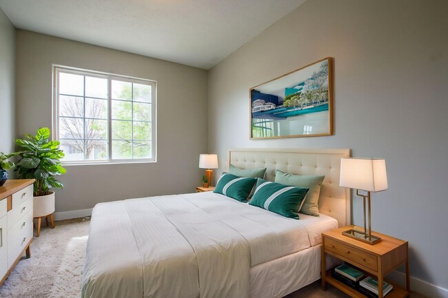 Building Photo - 3 Bedroom / 2 Bath Near Lake Cunningham!