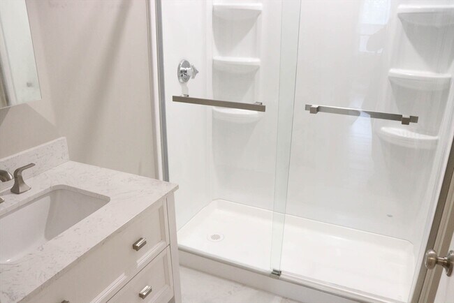 Building Photo - 133 Kendrick Ave