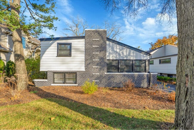 Building Photo - 1317 Ferndale Ave