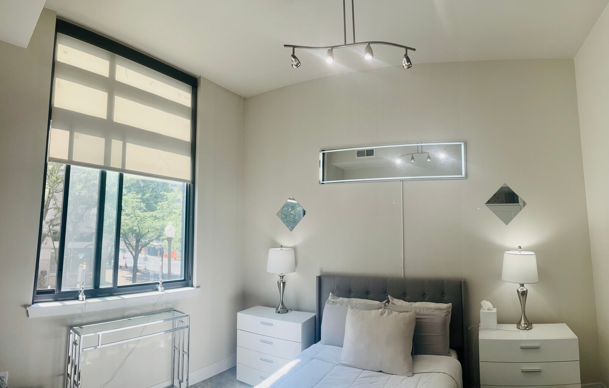 Master Bedroom - 2000 Clarendon Blvd