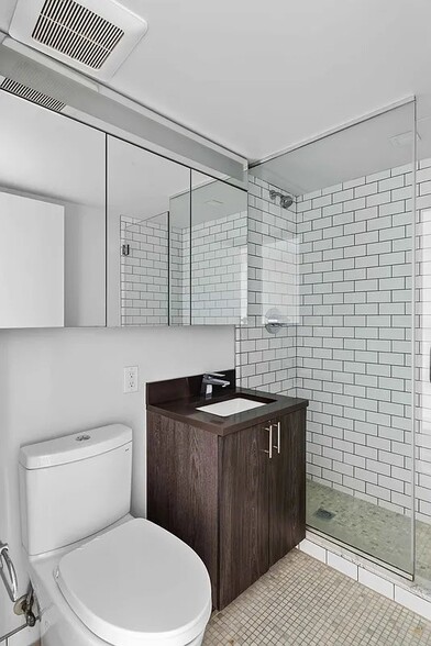 Building Photo - 163 Ludlow St