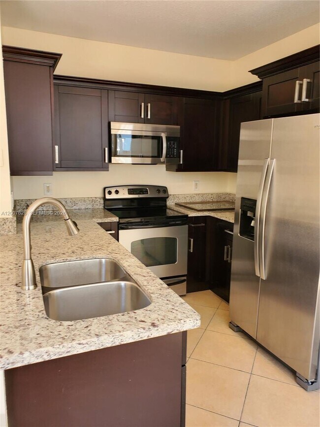 Building Photo - 13952 SW 153rd Terrace