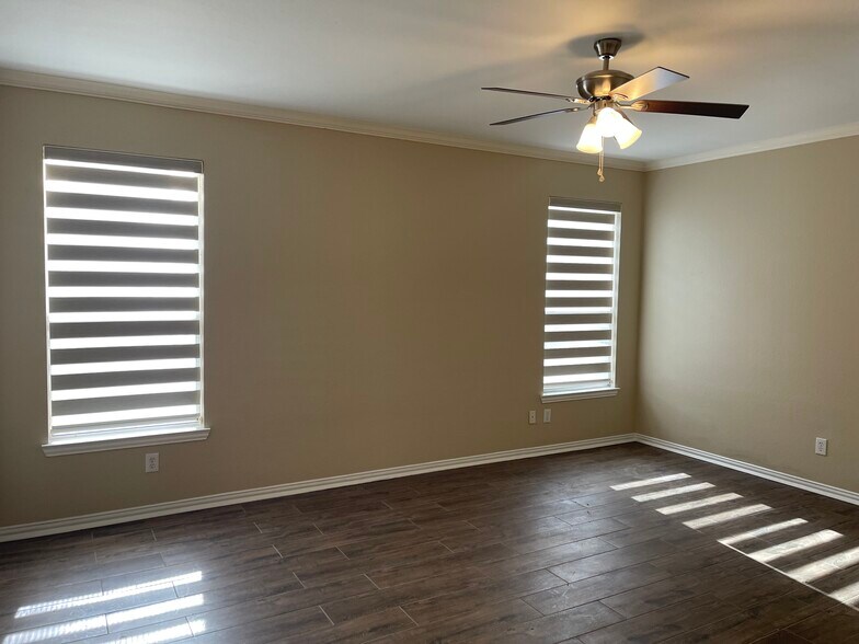 Building Photo - 1813 Angel Falls Dr