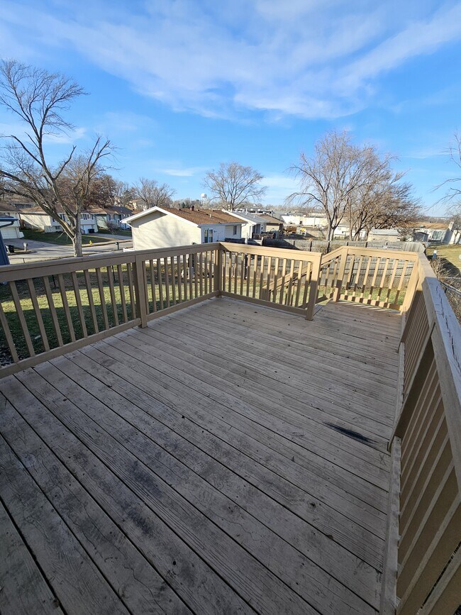 Building Photo - 13876 V St