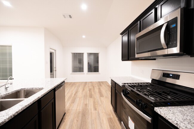 Building Photo - 14914 Timber Pnes Dr