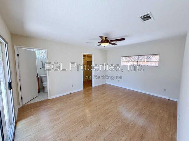 Building Photo - 5433 Cartwright Ave