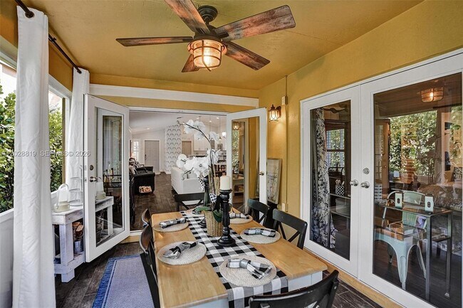 Building Photo - 1479 Sunset Way