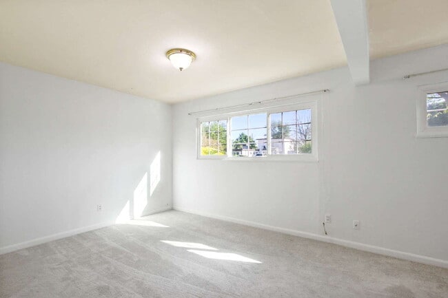Building Photo - Available Now or Fall. Old East Davis Rental with Spacious Yard, Bonus Room & Easy Bike Access to...