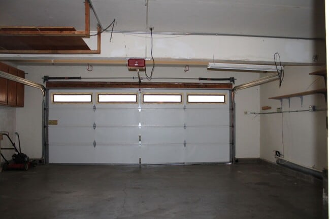 Building Photo - 151 Grenadine Way