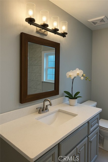 Building Photo - 2108 La Paloma Ave