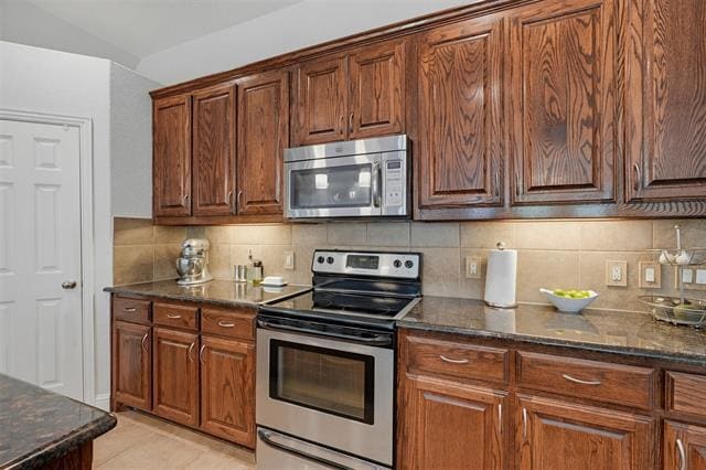 Building Photo - 2504 Maple Stream Dr