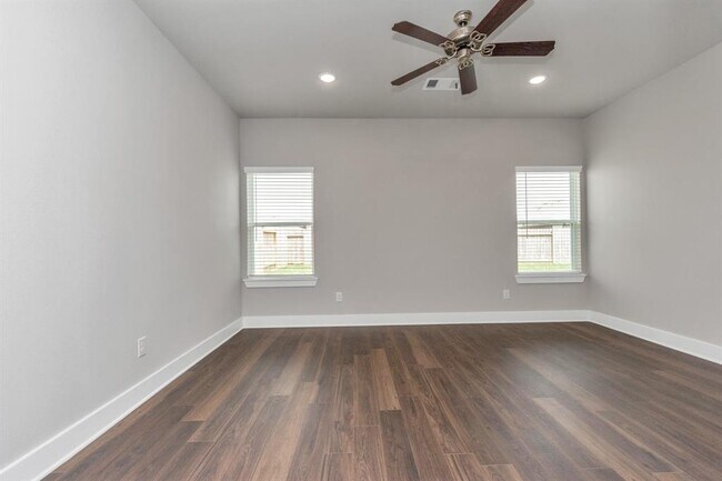 Building Photo - 10510 Moon Vly Ln