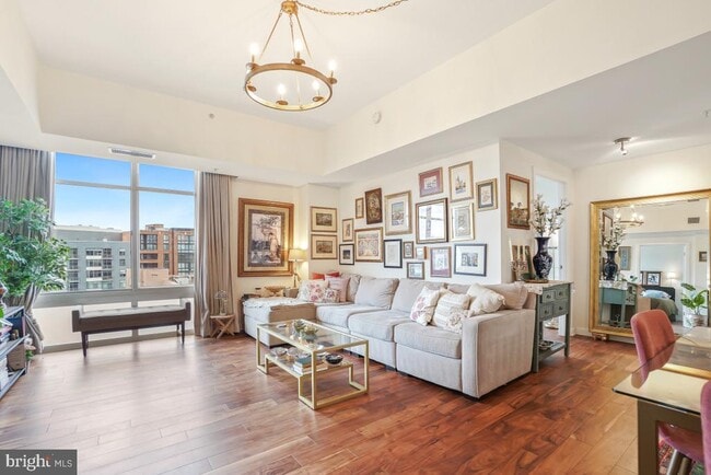 Building Photo - 475 K St NW