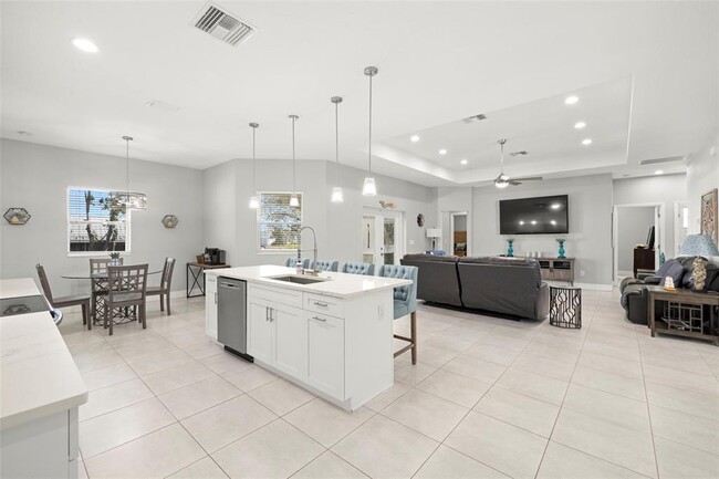 Building Photo - 501 Florida Cir N